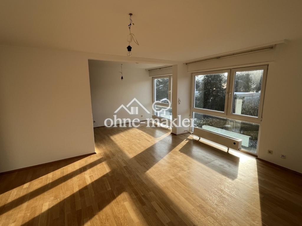 Wohnzimmer mit Essbereich