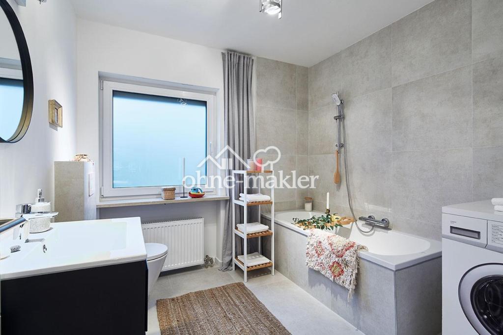 Helles Badezimmer