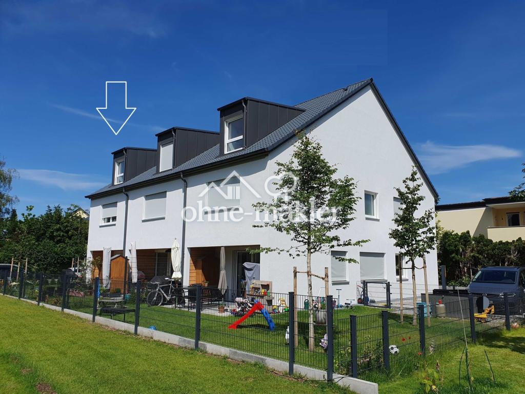 Außenansicht mit Garten