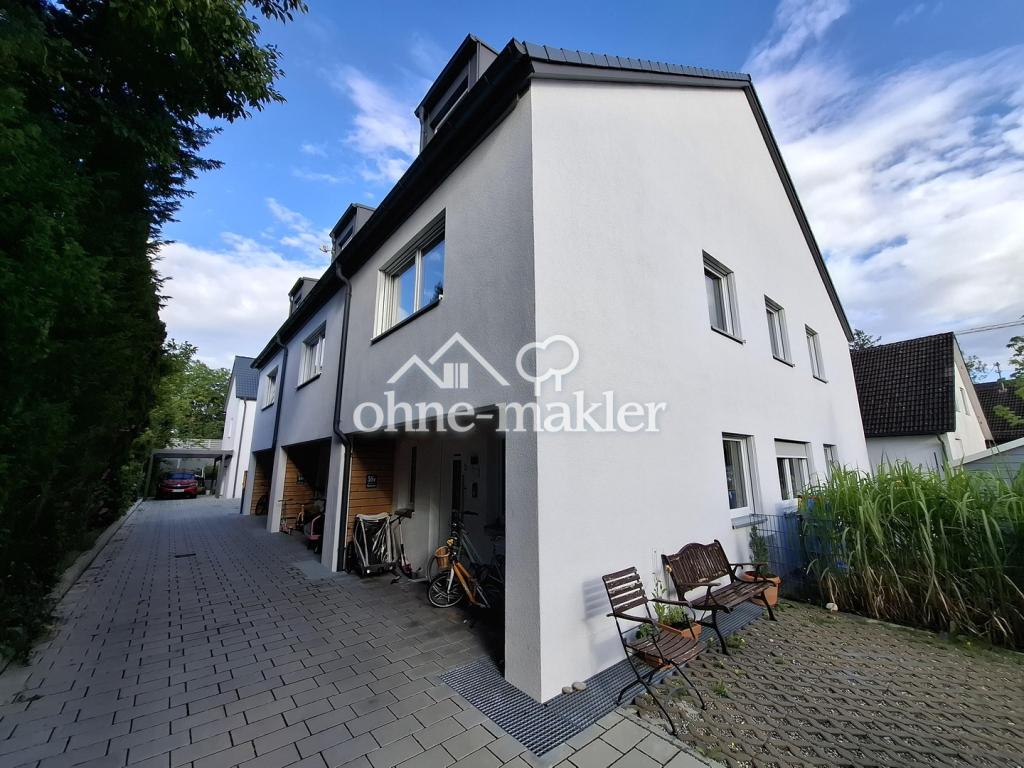 Überdachter Eingangsbereich