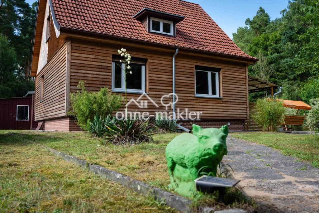 Blick vom Weg zum Haus