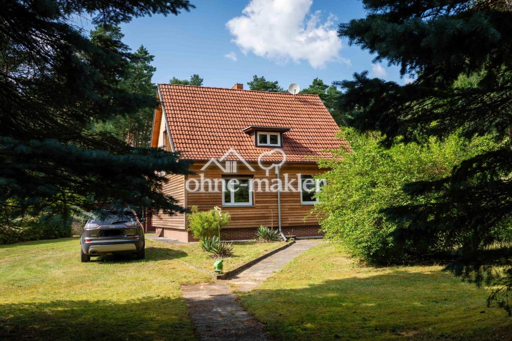 Blick vom Weg zum Haus