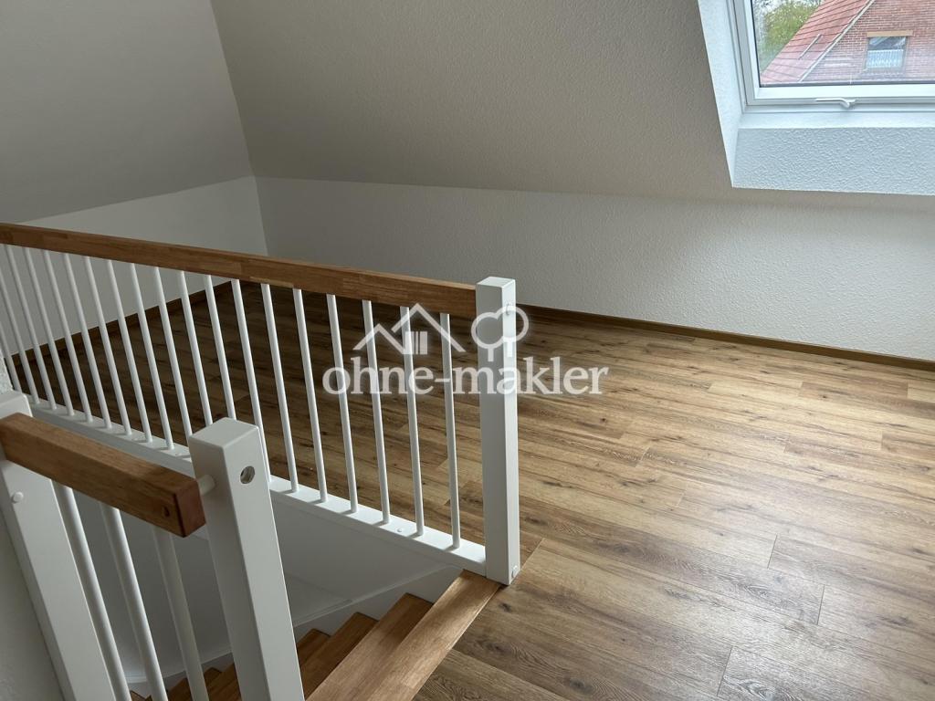 Flur und Treppe oben