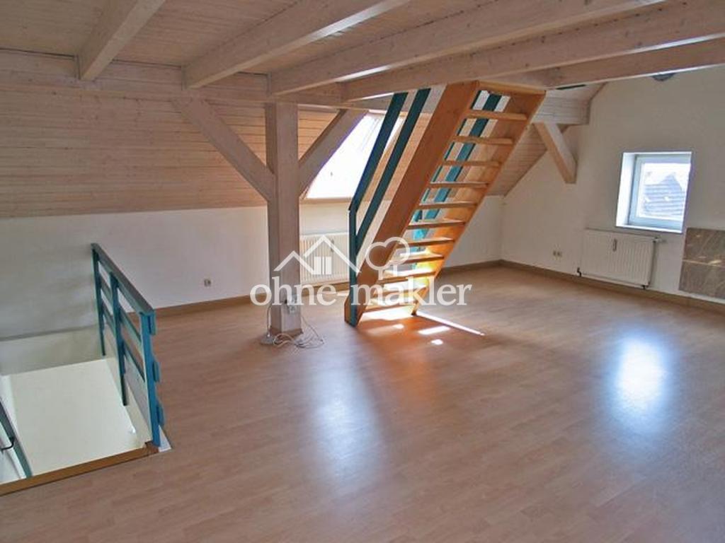 Wohnzimmer im Dachspitz
