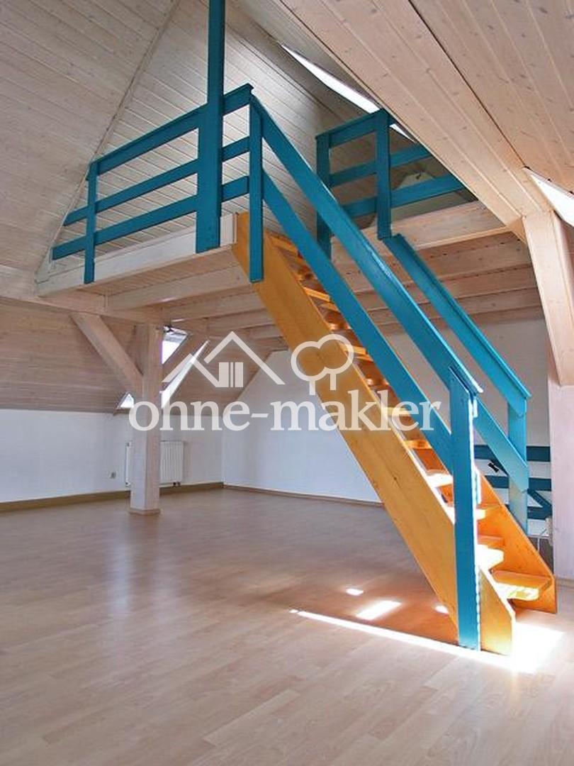 Treppe zur Galerie