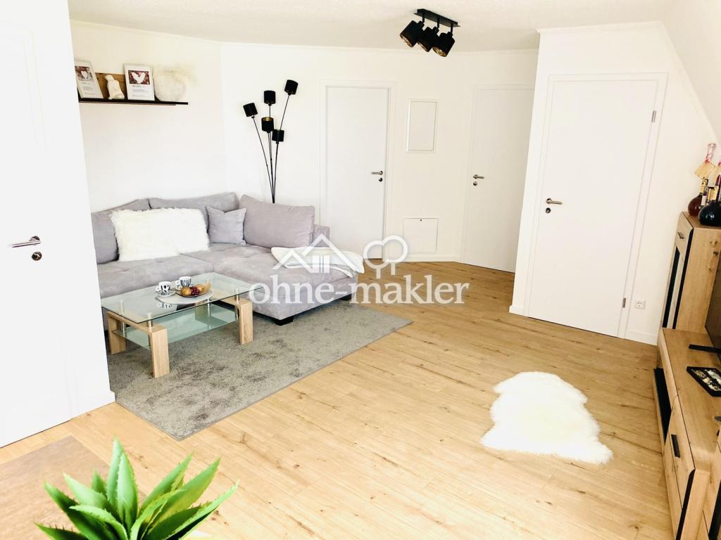 Wohnzimmer und Couch