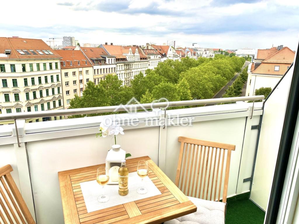 Balkon Über den Dächern