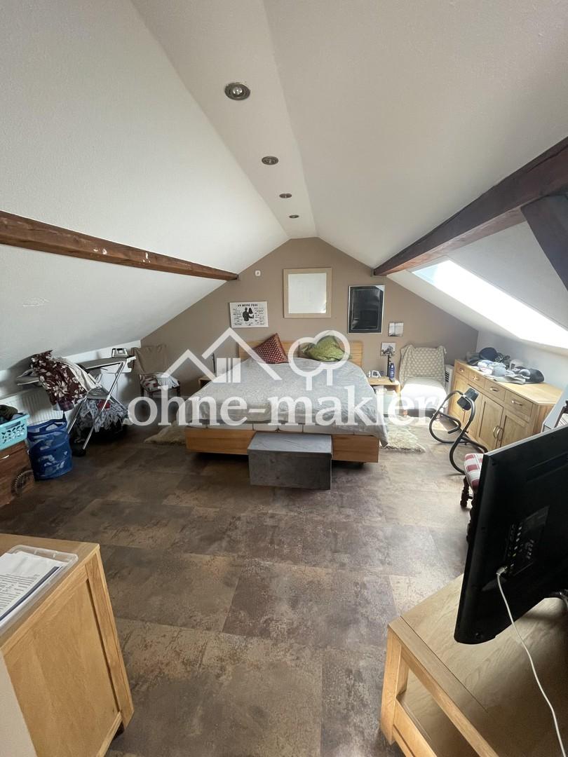 Schlafzimmer mit Ankleide