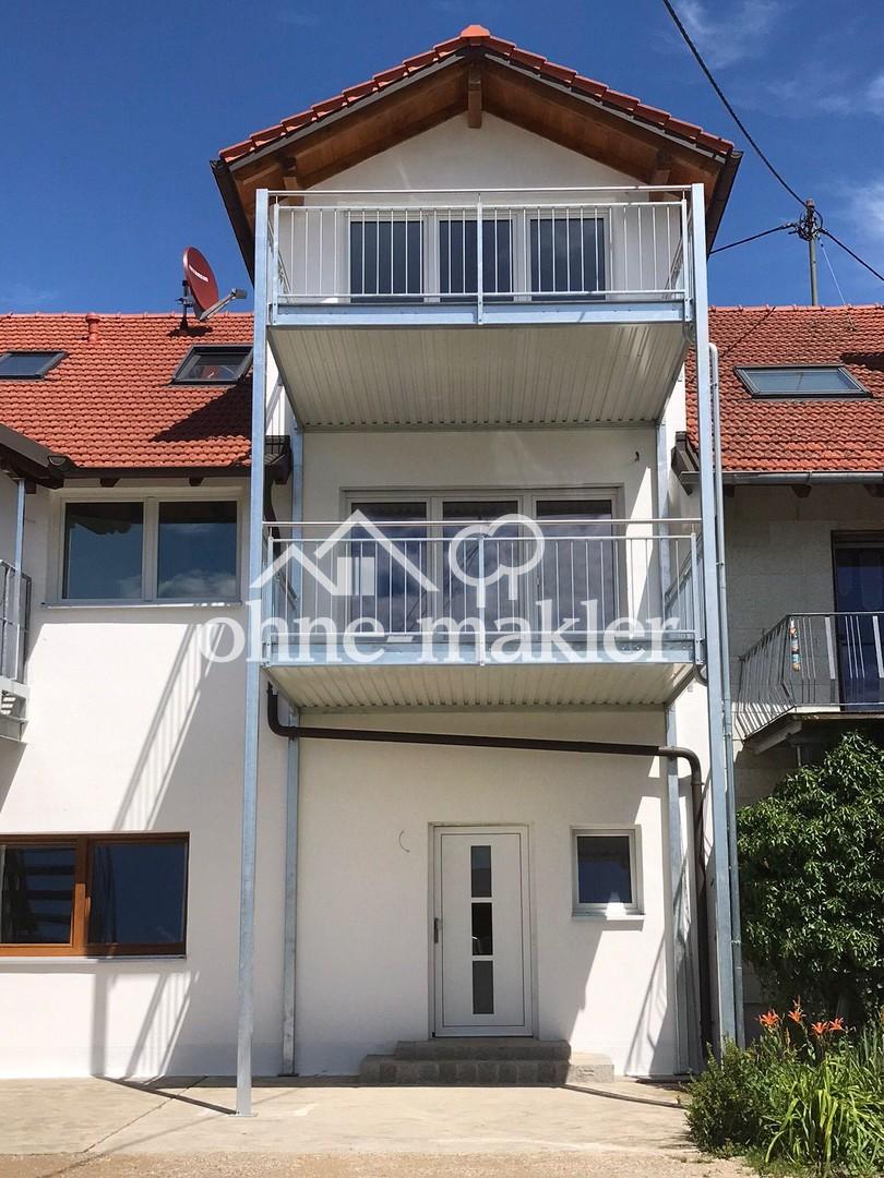 Westseite mit eignen Eingang