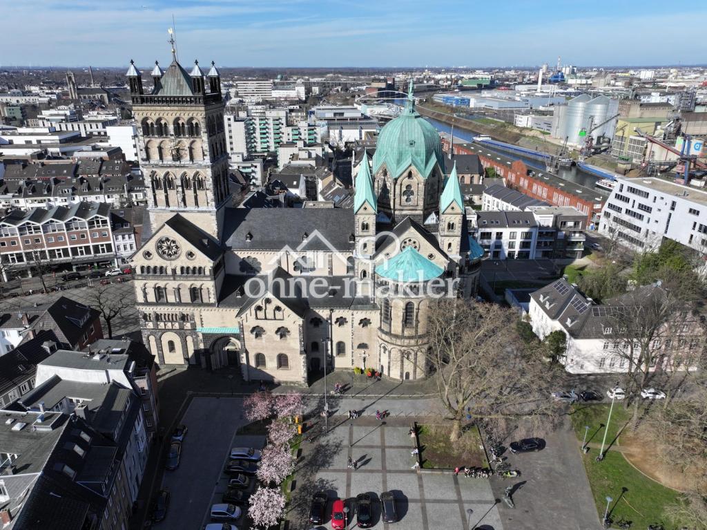 Neuss Münsterplatz