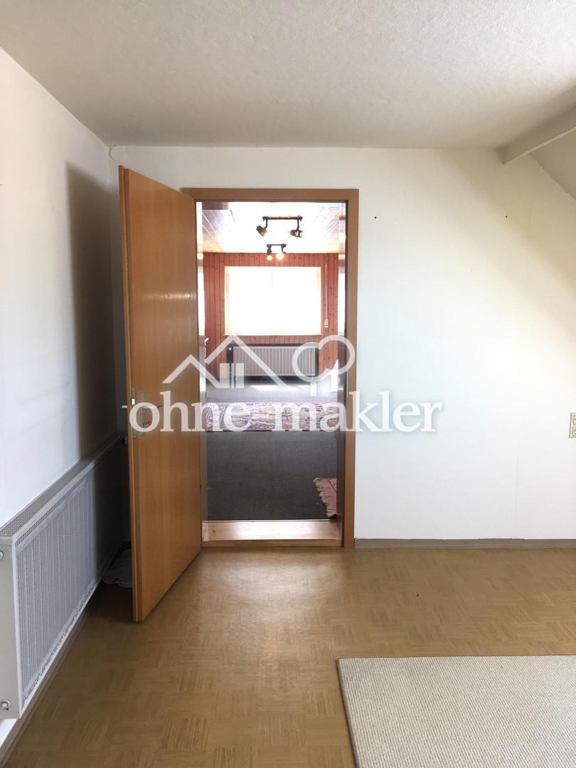 Durchgangszimmer DG