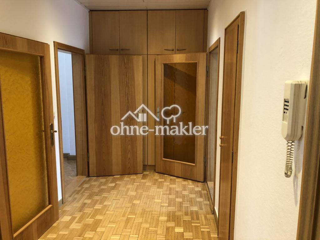 Flur mit Kleiderschrank
