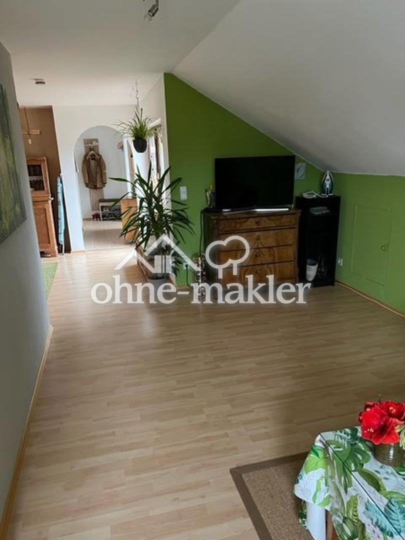2 - Zimmer - DG - Wohnung mit Essdiele in Germering nähe S-Bahn - Foto 2