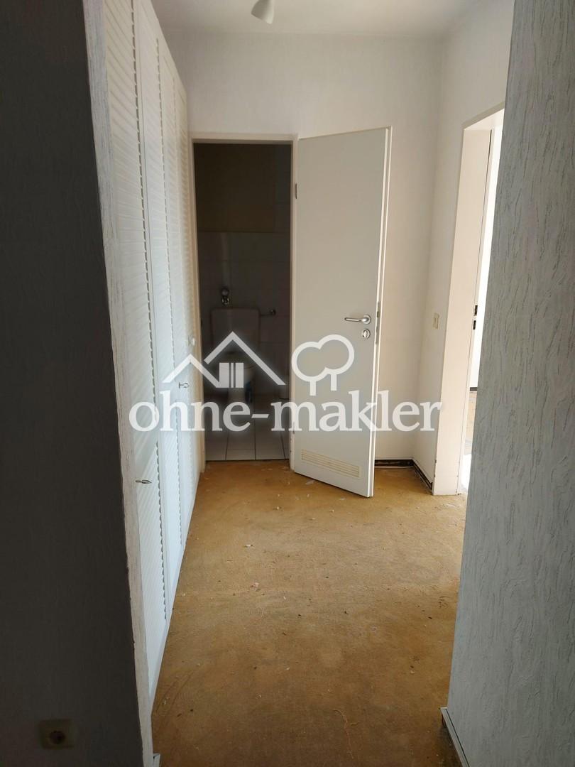 Flur mit Einbauschrank