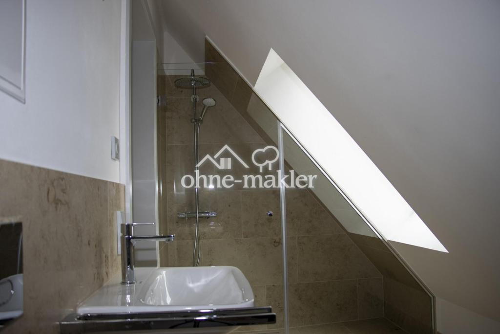 Erstbezug - Dachgeschoßwohnung - Aufzug - Vollholzdielen - Marmorbad - Photo 1