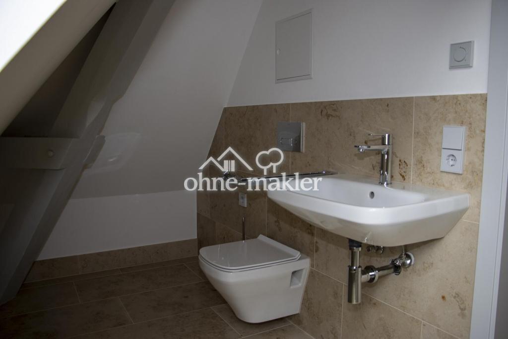 Erstbezug - Dachgeschoßwohnung - Aufzug - Vollholzdielen - Marmorbad - Photo 2