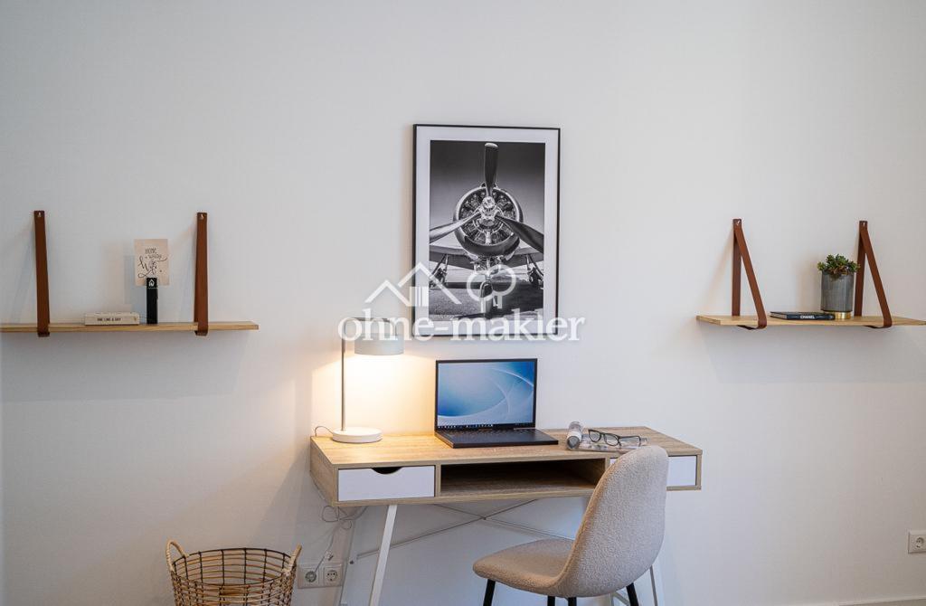 ARBEITS-/ KINDERZIMMER