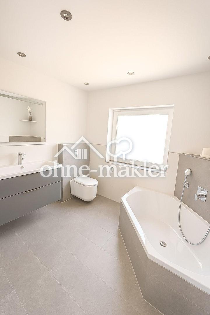 Badezimmer 1. OG