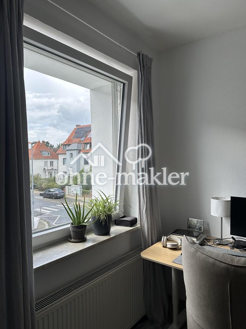 Wohn-/Arbeitszimmer