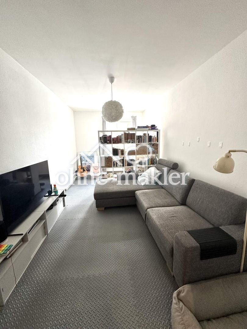 Wohn-/Arbeitszimmer