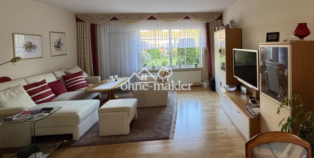 Wohnzimmer mit Terrassentür