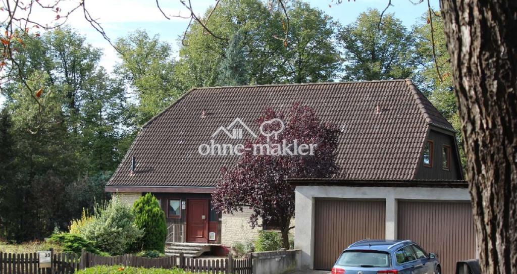 Nordseite mit Garage