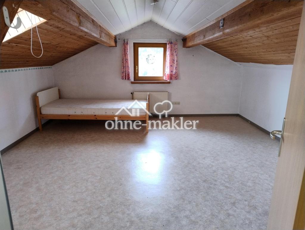 Dachgeschoss Zimmer