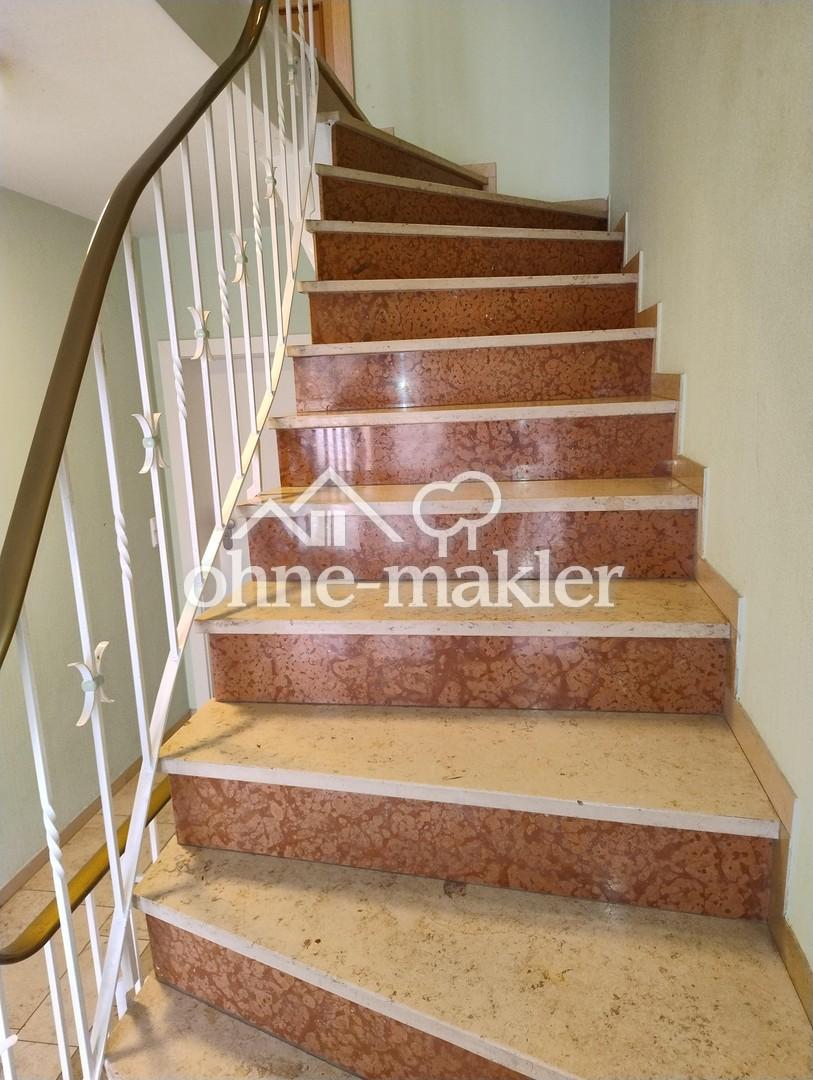 Treppe zum OG