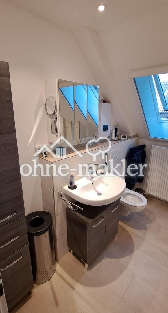 Vorwand, Waschbecken &Toilette