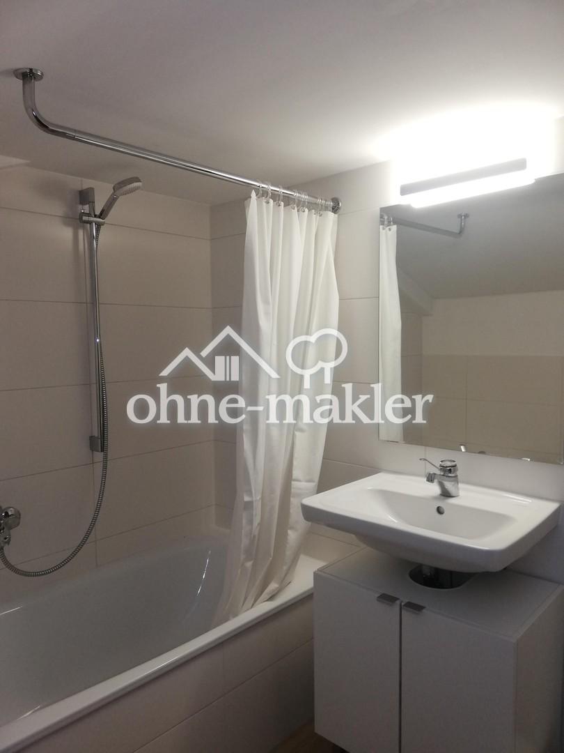 Badzimmer mit Bergblick