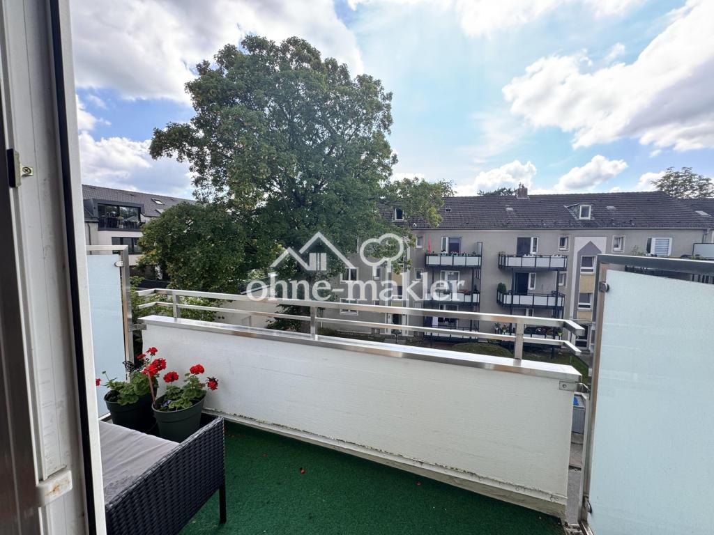 Balkon Straßenseite