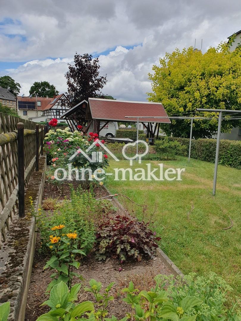 Garten mit Biergartensitz