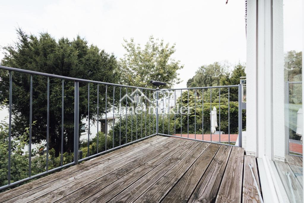OG: Balkon an Kinderzimmer 1