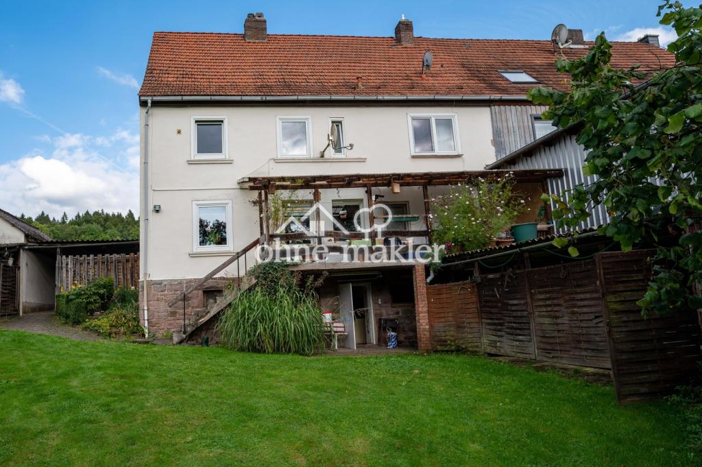 Westseite mit Balkon