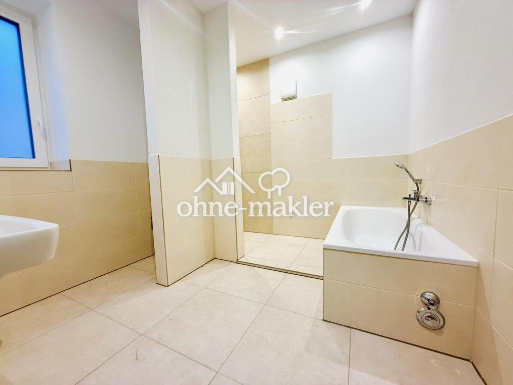 Moderne, großzügige 2-Zimmerwohnung / Erstbezug nach Umbau/ Balkon/ Einbauküche - Foto 4