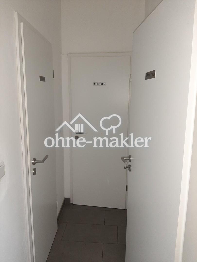 Flur zu den Toiletten