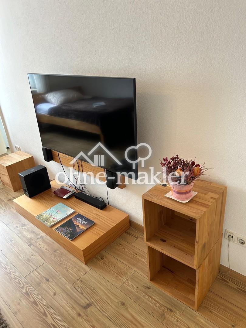 Flat TV mit Souround 