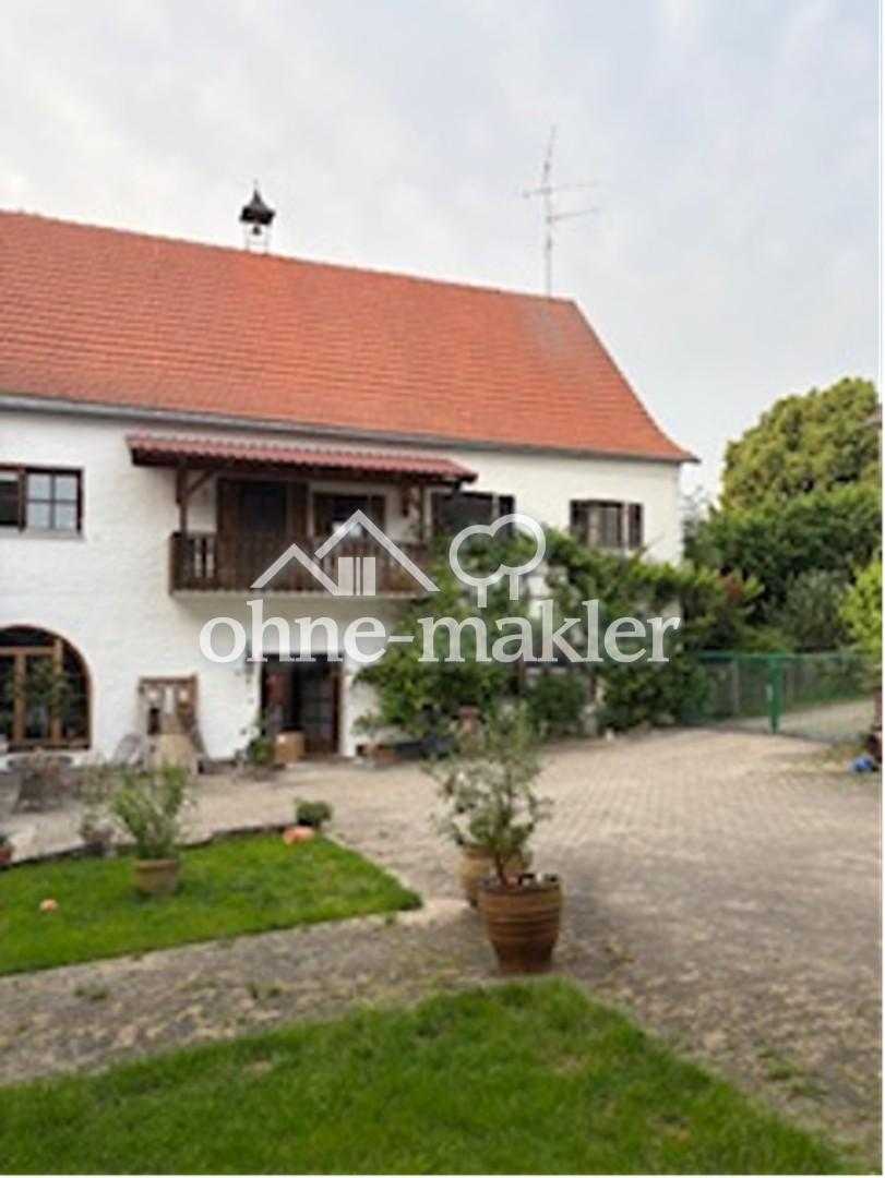 Innenhof mit Balkon-Vorgarten