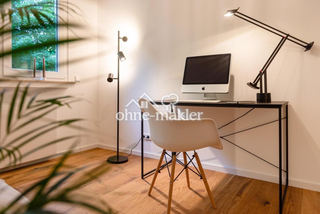 Kinderzimmer/Home-Office