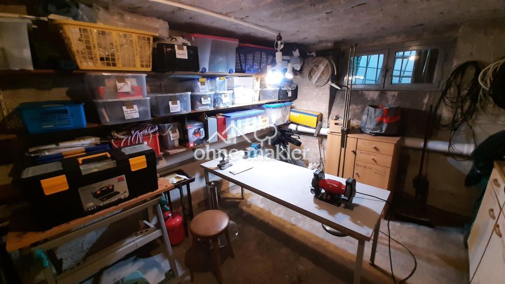 33 Werkstatt im Keller