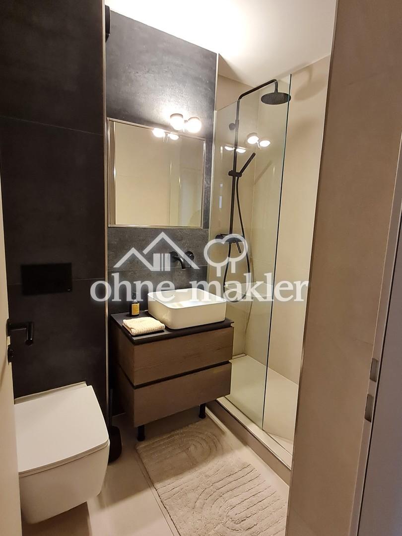 Modernes Badezimmer