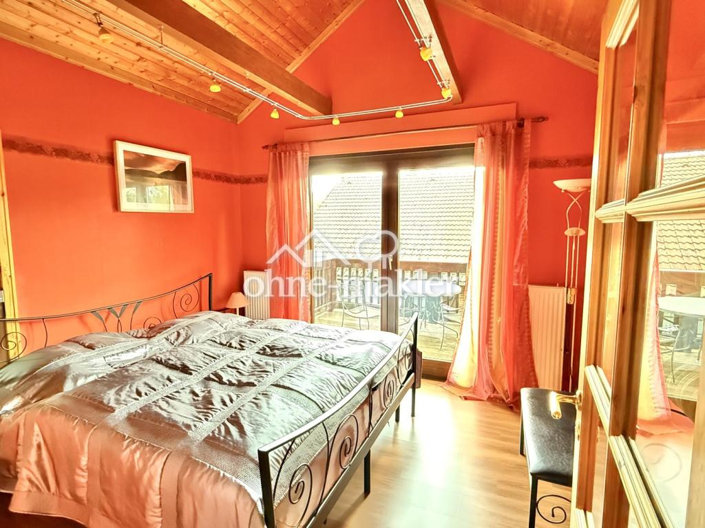 Gaubenzimmer zum Balkon