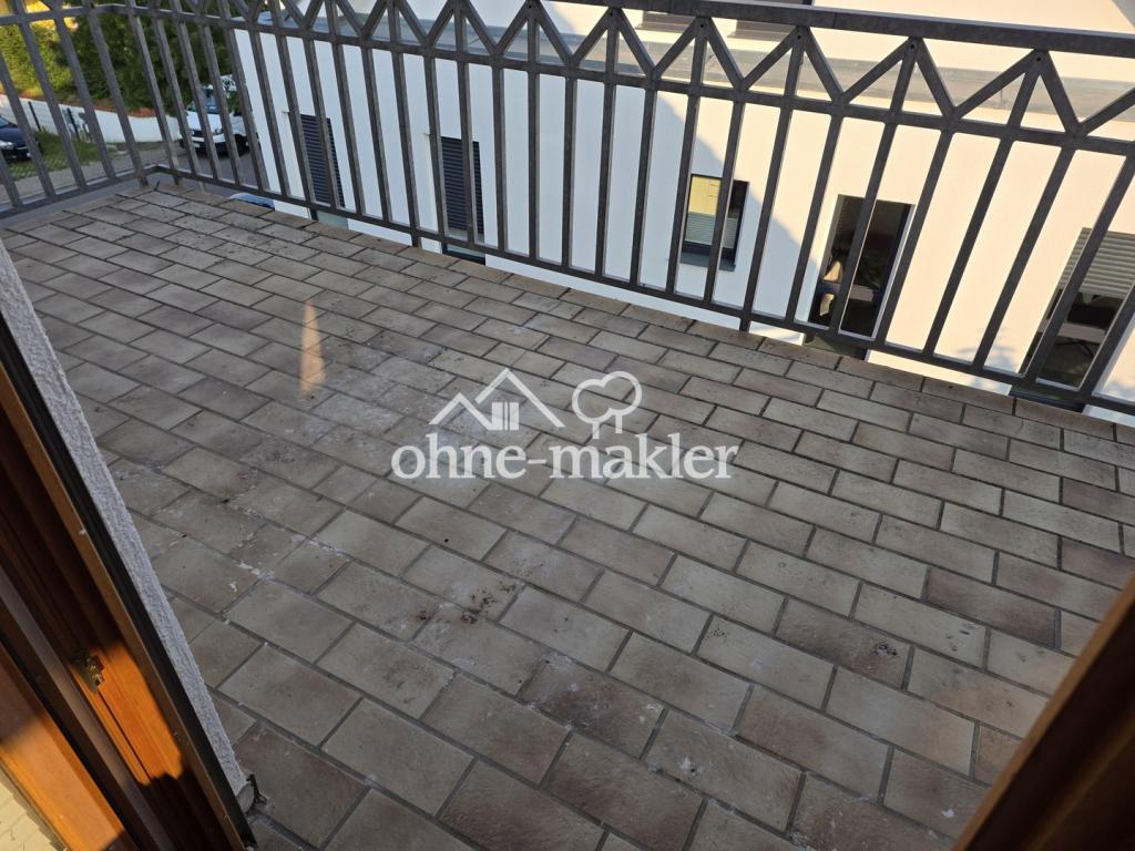 2. OG seitlicher Balkon