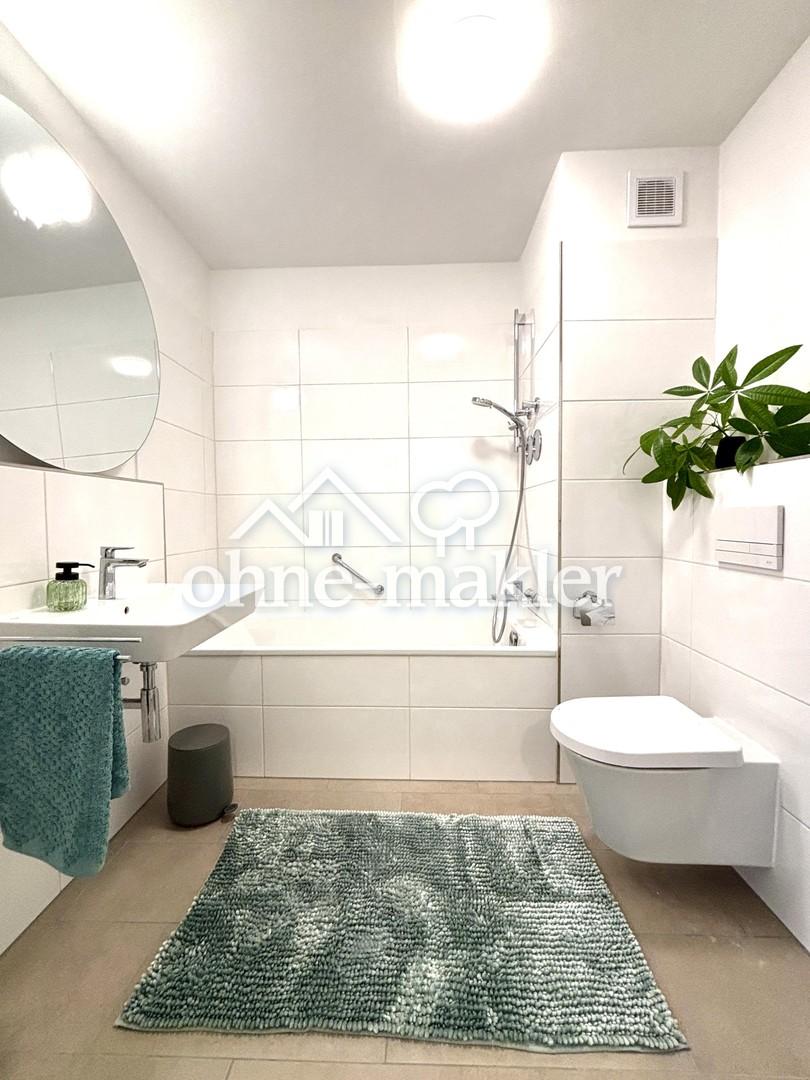 Badezimmer mit Wanne