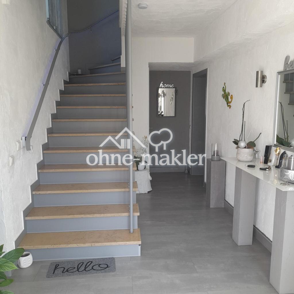 Treppe zum Obergeschoss