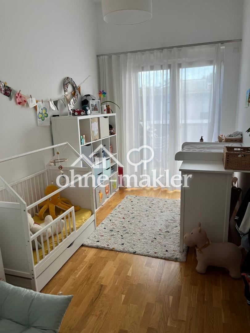 Arbeits-und Kinderzimmer