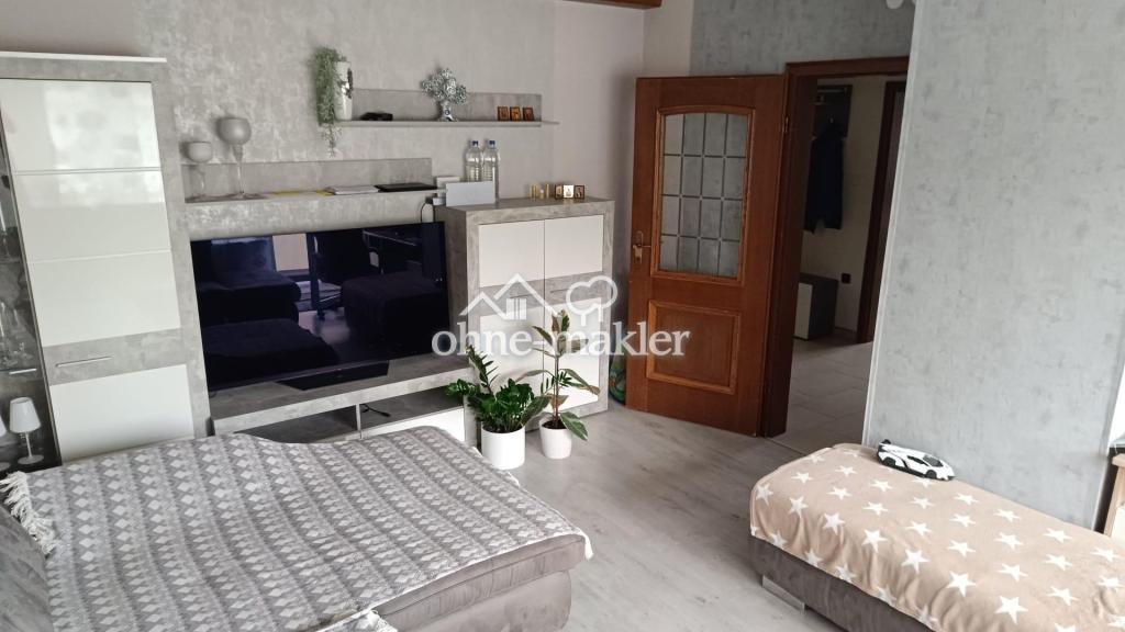 1. OG links Wohnzimmer