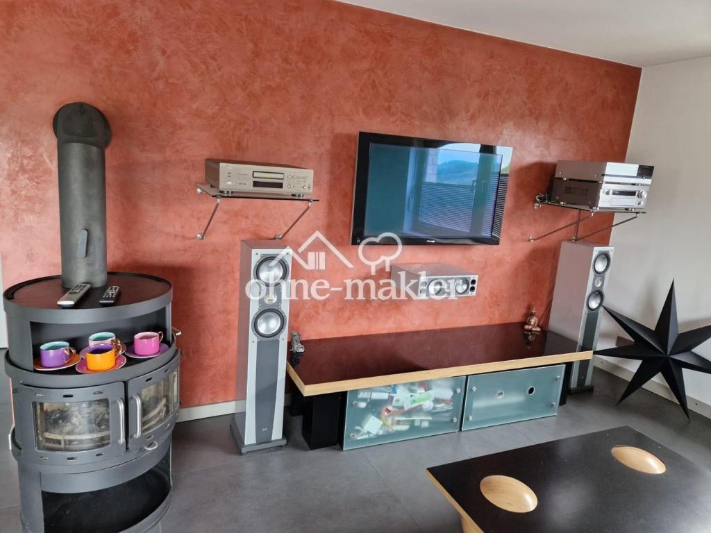 Wohnzimmer mit HiFI Arrangemen