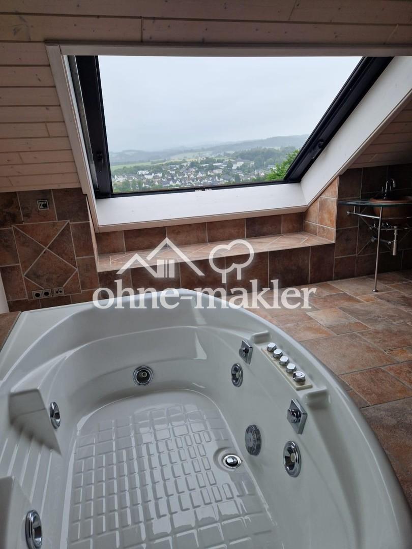 Whirlpool mit Panoramafenster