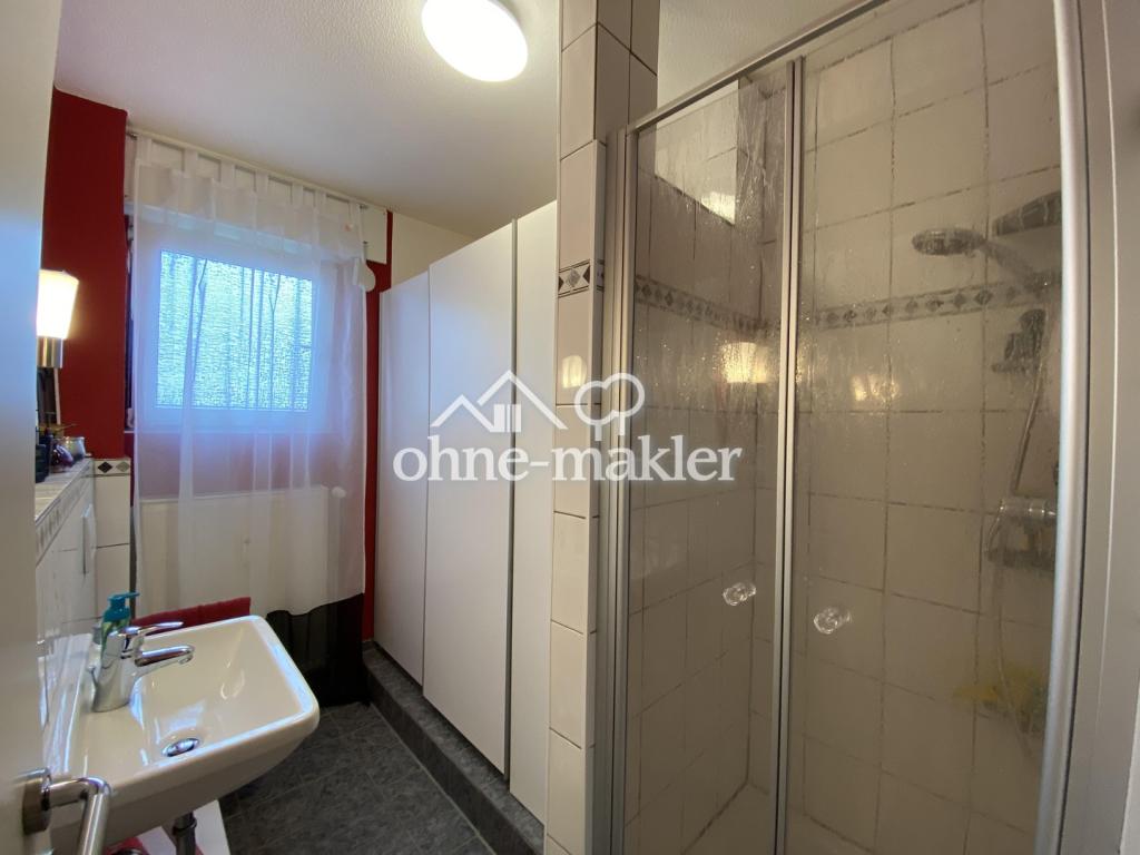 Bad mit Dusche